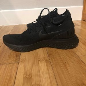 Nike Epic React Flyknit 1